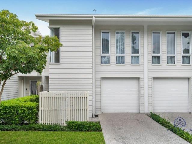 Townhouse for sale in Fernbrook, Queensland