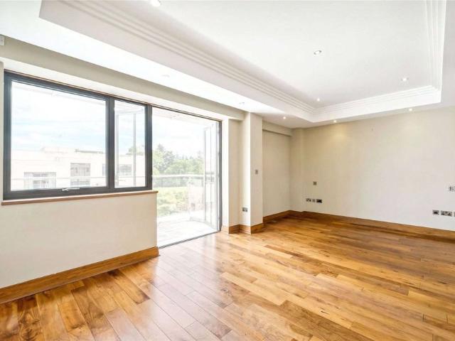 Apartment for rent in Sunninghill and Ascot, Sunninghill