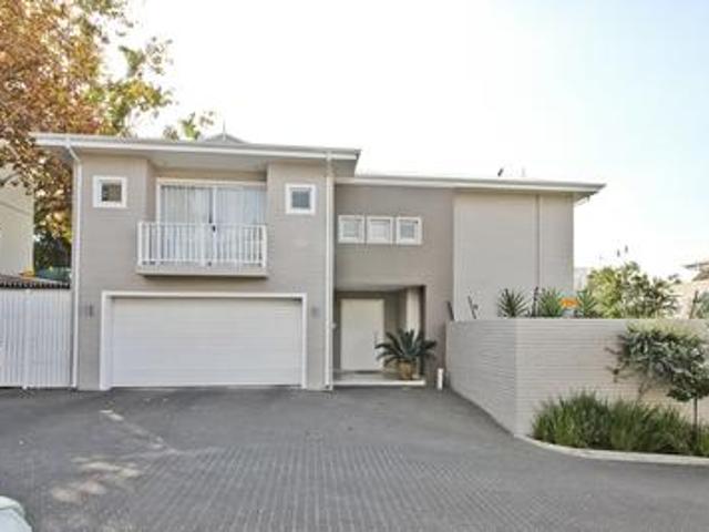 House for sale in Sandton, City of Johannesburg Metropolitan Municipality