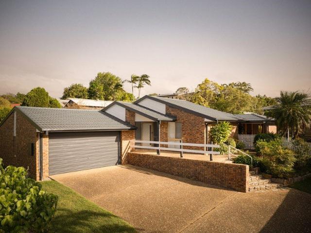House for sale in Sinnamon Park, Greater Brisbane