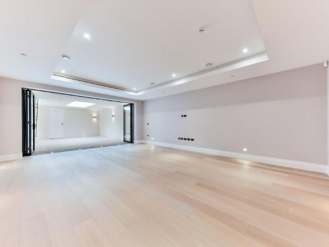 House for rent in London Borough of Hammersmith and Fulham, Greater London