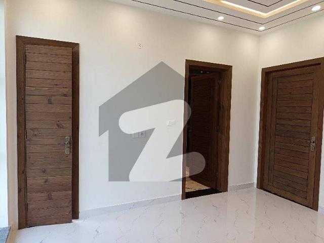 House for sale in Faisalabad, Islamabad Capital Territory