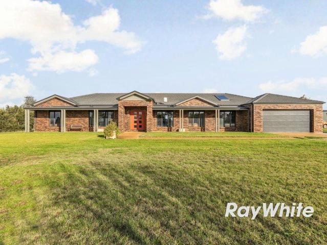 Cottage for sale in Echuca West, Victoria