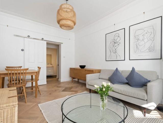 Apartment for rent in Earl's Court, Greater London