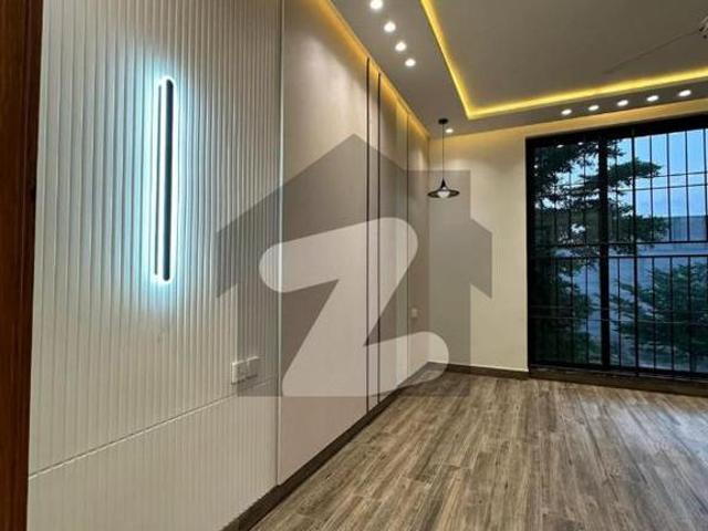 House for sale in Faisalabad, Islamabad Capital Territory