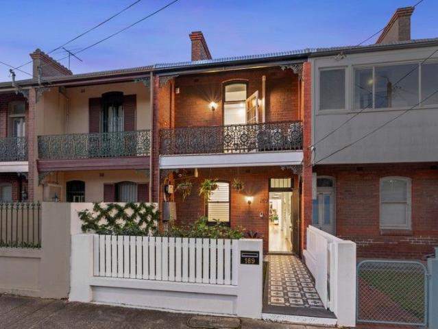 House for sale in Croydon