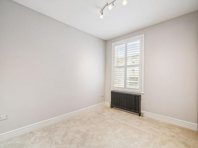 Apartment for rent in Fulham, Greater London