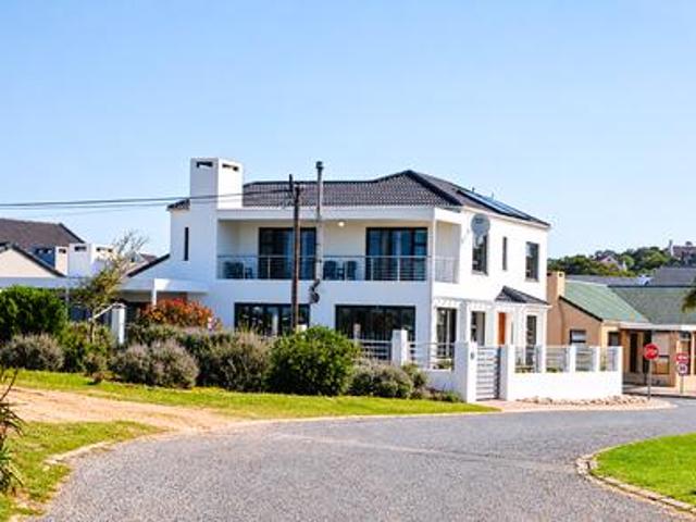 House for sale in Groot Brak Rivier, Western Cape