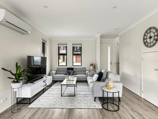 Townhouse for rent in Glenroy, Melbourne