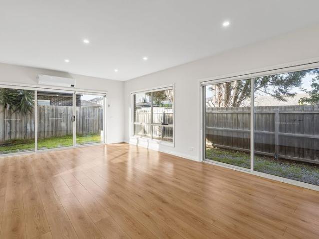 Townhouse for rent in Camerons Creek, Victoria
