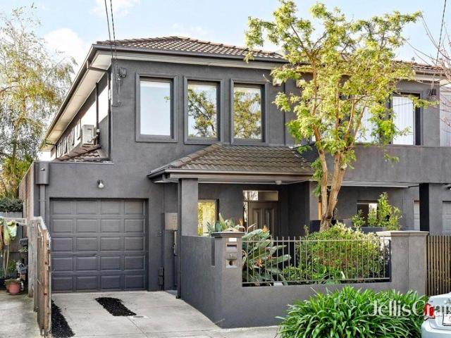 Townhouse for sale in Elwood, Melbourne