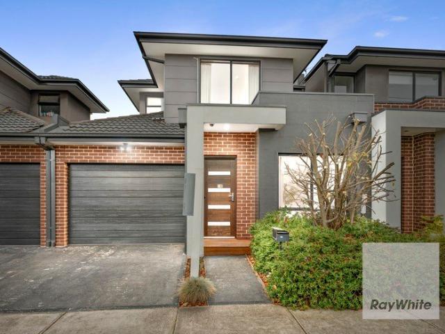 Townhouse for sale in Camerons Creek, Victoria