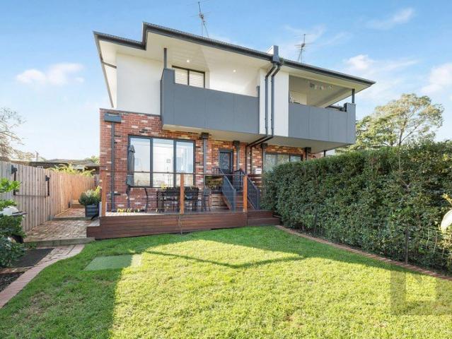 Townhouse for sale in Camerons Creek, Victoria
