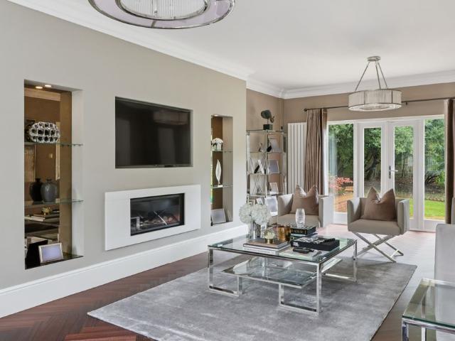 House for rent in Oxshott, Elmbridge