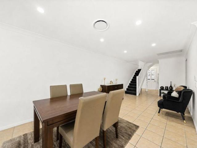 House for rent in Wollongong West, New South Wales