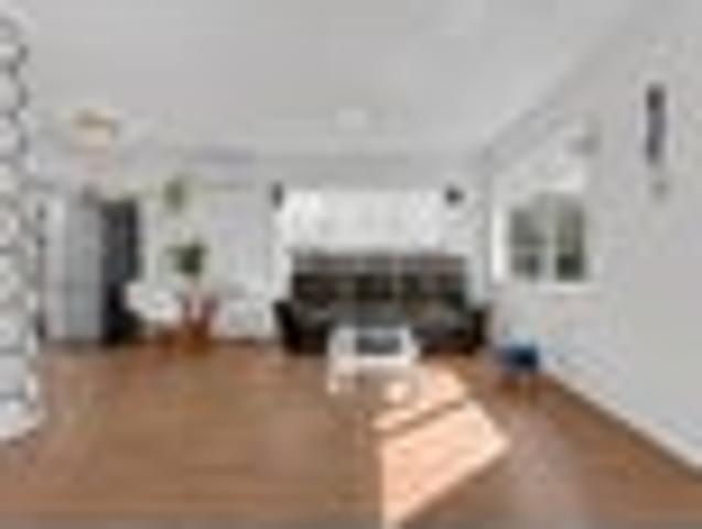 House for sale in Wairau Valley