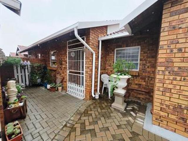 Townhouse for sale in Ekurhuleni, Gauteng