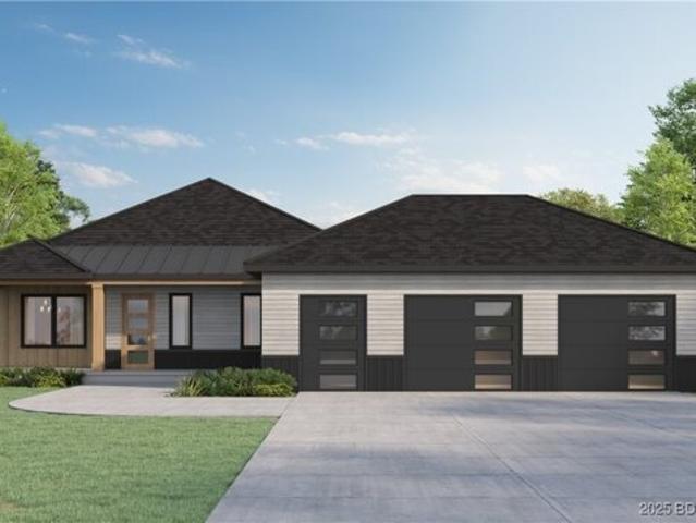 House for sale in Linn Creek
