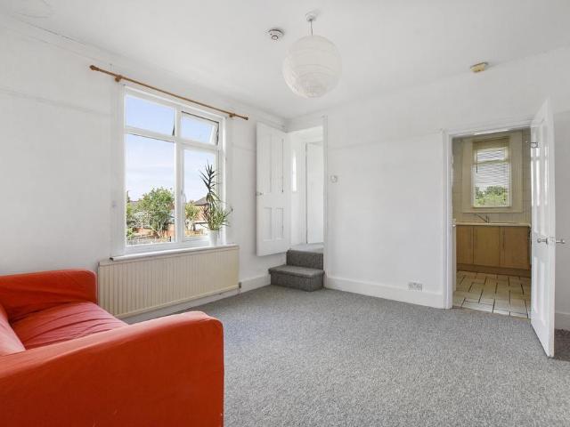 Apartment for rent in Dollis Hill, Greater London
