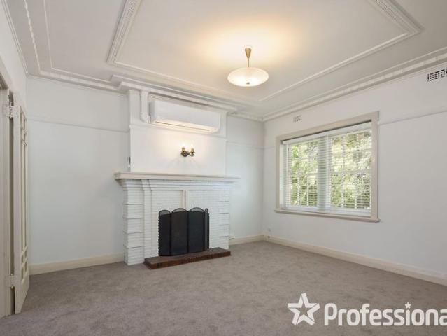 Apartment for rent in St Kilda West, Melbourne