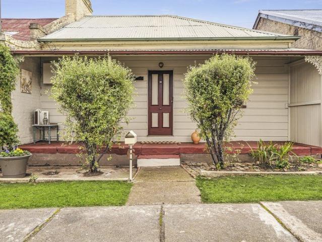 House for sale in Brisbane Grove, New South Wales