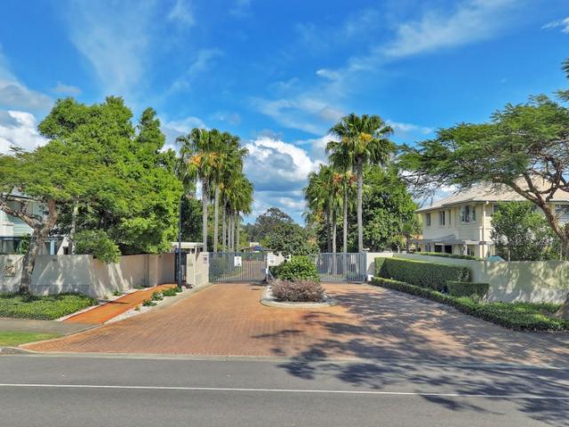 Townhouse for sale in Toombul, Queensland