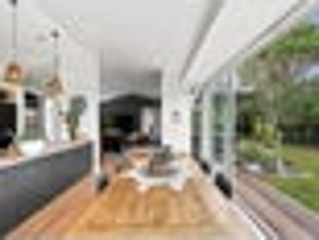 House for sale in Chaslands, Canterbury