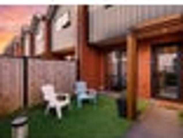 Townhouse for sale in Days Bay, Wellington