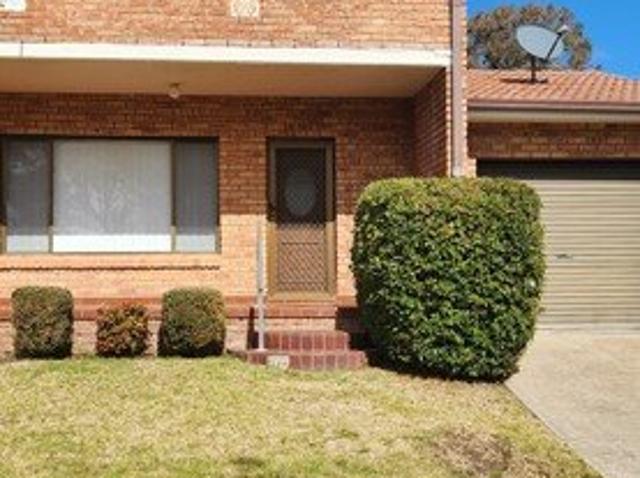 Townhouse for rent in Brisbane Grove, New South Wales