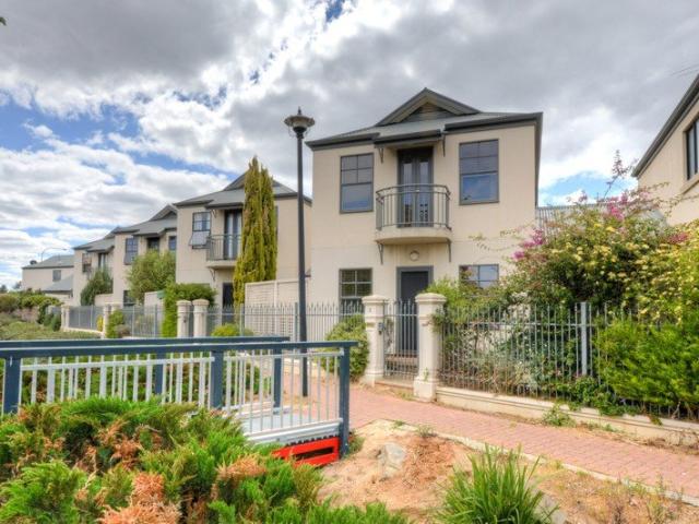 Townhouse for sale in Horseshoe Creek, South Australia