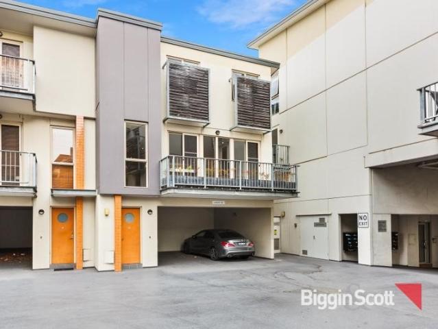 Townhouse for rent in Camerons Creek, Victoria