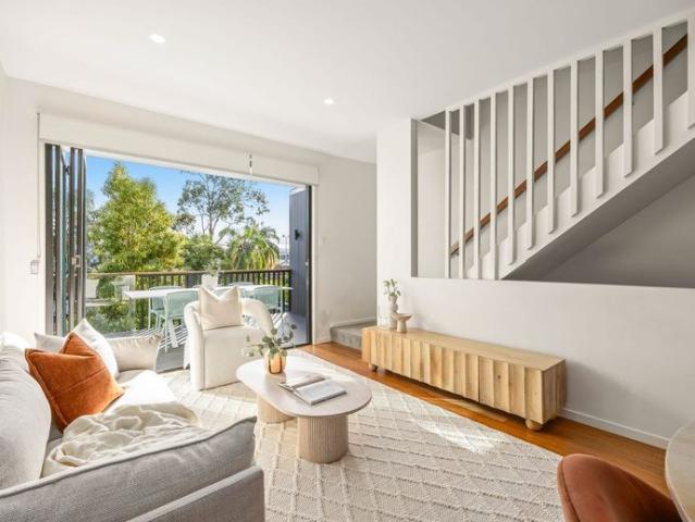 Townhouse for rent in Toombul, Queensland