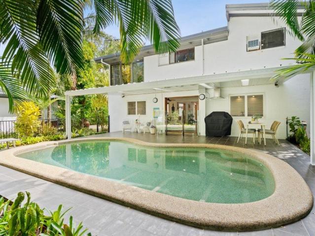 House for sale in Yorkeys Knob, Queensland