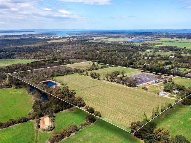 Cottage for sale in Camerons Creek, Victoria
