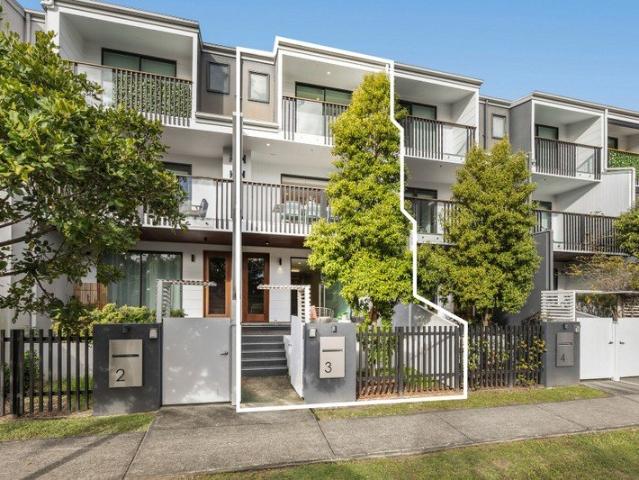 Townhouse for sale in Toombul, Queensland