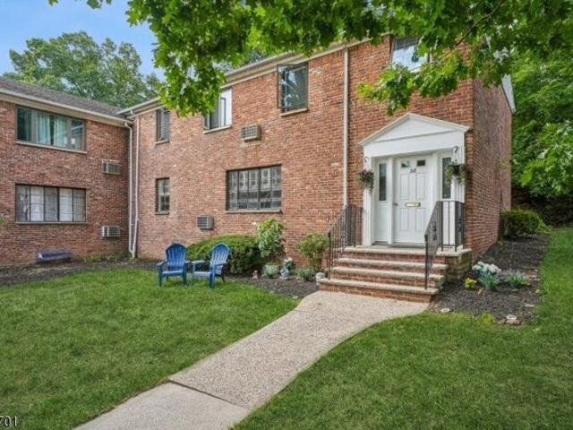 Condo for sale in Springfield, New Jersey