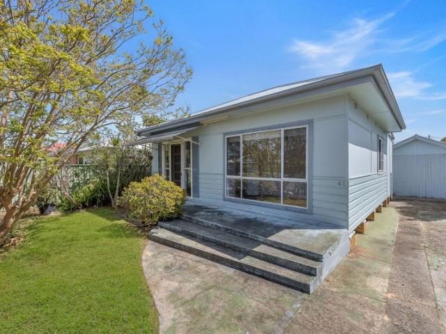 House for sale in Ettalong Beach, Gosford