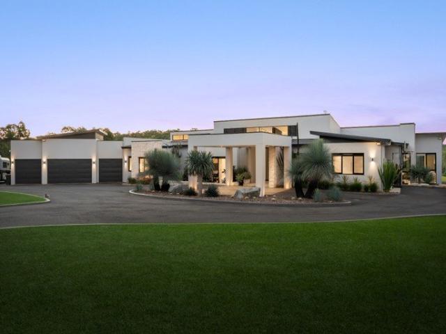 Cottage for sale in Sydney, New South Wales