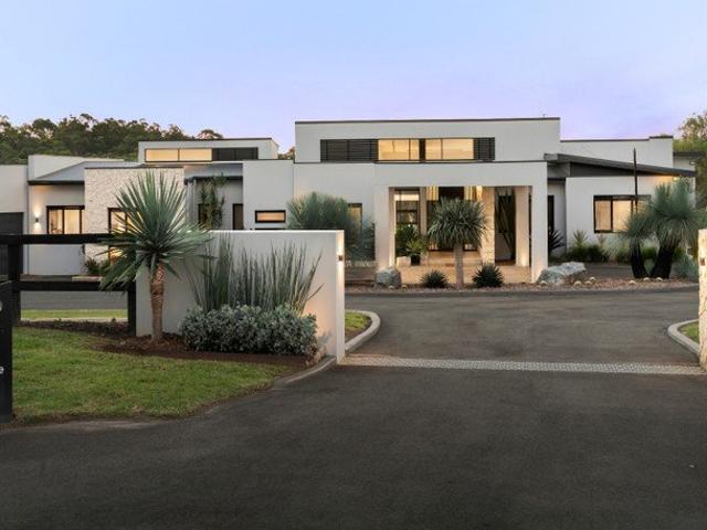 Cottage for sale in Kenthurst, Sydney