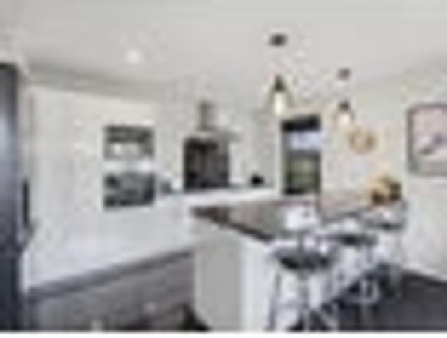 House for sale in Chaslands, Canterbury