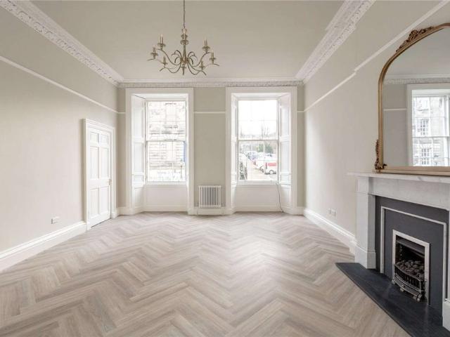 Apartment for rent in Silvermills, New Town