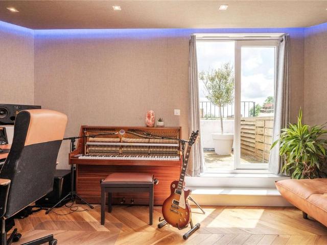 House for rent in London, Isle Of Man