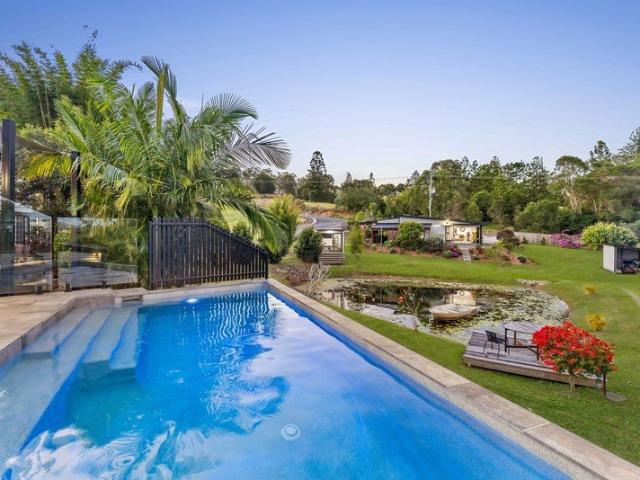 Cottage for sale in Chatsworth, Queensland