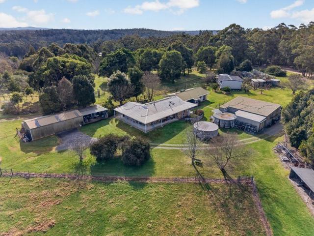 Cottage for sale in Toorloo Arm, Victoria