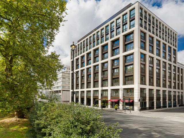 Apartment for rent in Mayfair, Greater London