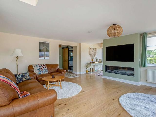 House for rent in Fulshaw Park, Wilmslow