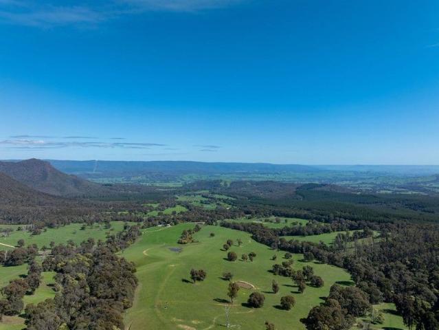 Cottage for sale in Taggerty, Victoria