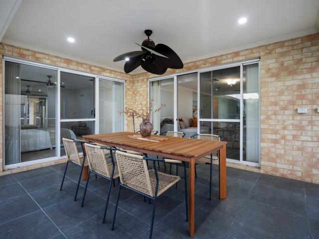 House for sale in Wattle Grove, Western Australia
