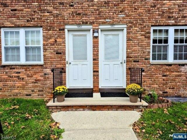 Condo for sale in Wayne, Passaic County