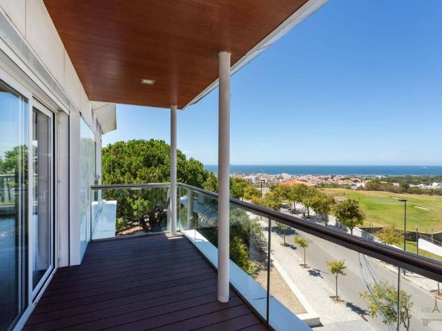 Apartamento venda em Capuchos, Almada
